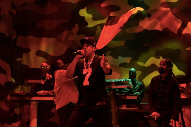 Jay-Z performed "Bam" featuring. Damien Marley and "4:44"